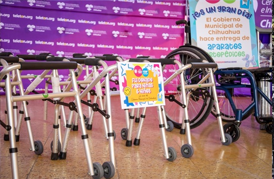 ENTREGA DIF MUNICIPAL APARATOS FUNCIONALES AL CRIT CHIHUAHUA PARA FORTALECER LA ATENCIÓN DE NIÑAS, NIÑOS Y ADOLESCENTES
