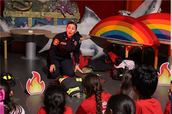APRENDEN NIÑAS Y NIÑOS A PREVENIR INCENDIOS DE FORMA INTERACTIVA CON DINÁMICAS DE BOMBEROS