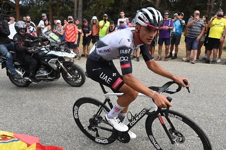 ISAAC DEL TORO CERRÓ SU HISTÓRICA PRESENTACIÓN EN EL TOUR DE FRANCE TRAS 21 ETAPAS EN EL TERCER PUESTO DE LA CLASIFICACIÓN GENERAL.
