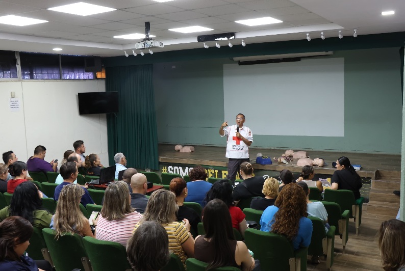 CAPACITAN A PERSONAL DEL COBACH PARA ATENDER EMERGENCIAS Y SITUACIONES DE RIESGO