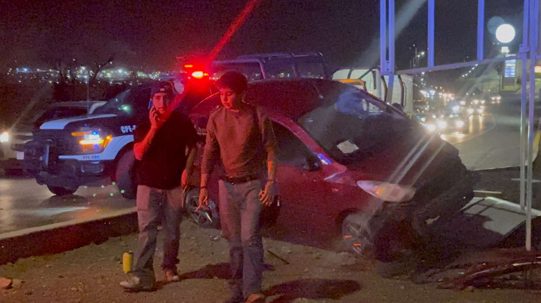 VUELCA AL INTENTAR INGRESAR A CARRETERA CHIHUAHUA-ALDAMA