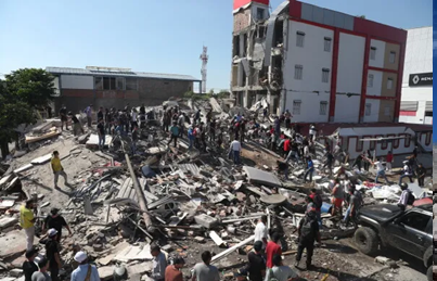 EL TERREMOTO DE MAGNITUD 7.4 QUE SACUDIÓ EL LUNES  COLOMBIA AUMENTÓ SU CIFRA DE MUERTOS A 169 Y 668 HERIDOS