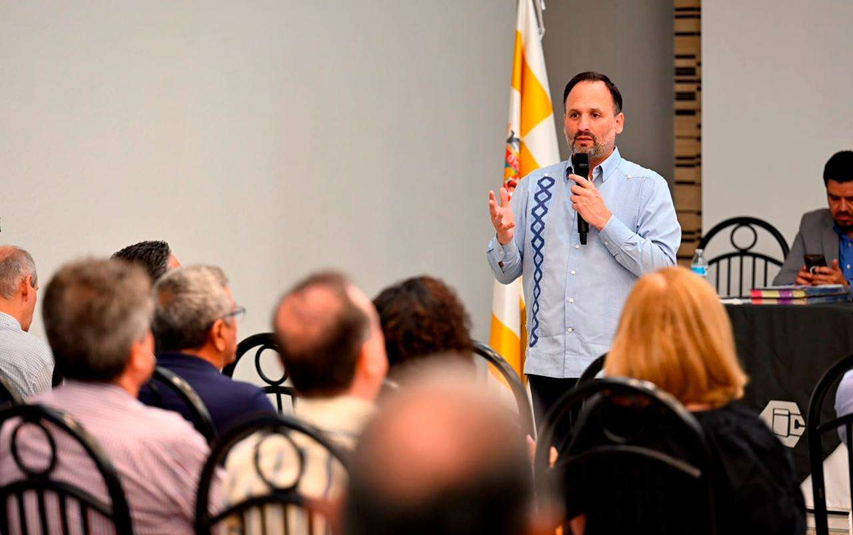 PRESENTA SANTIAGO PROYECTOS ANTE EL COLEGIO DE INGENIEROS CIVILES