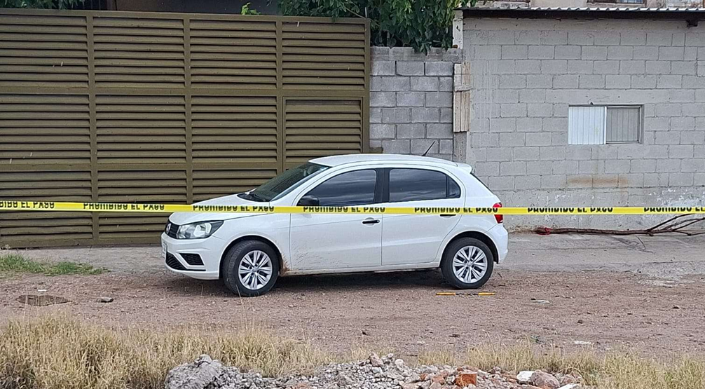 SE LLEVAN 10 MIL PESOS Y ABANDONAN VEHÍCULO ROBADO EN LA INALÁMBRICA