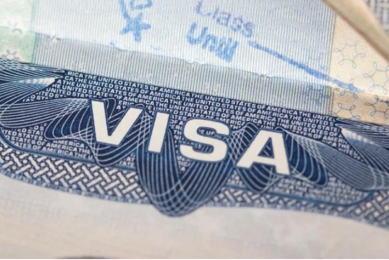 RETIRARÁ EE.UU. MILES DE VISAS DE TRABAJO A SOLICITANTES DE ASILO