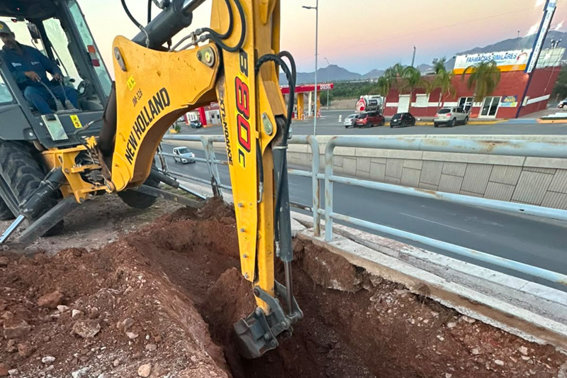 REPARARÁ JMAS CHIHUAHUA FUGA EN CONDUCCIÓN DE 14 PULGADAS. 