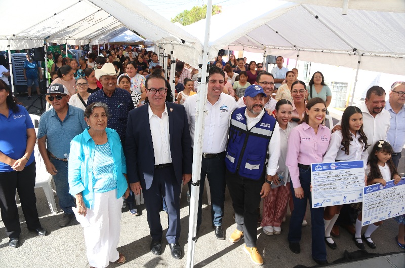 ENTRGA GOBIERNO DEL ESTADO OBRA HIDRÁULICA Y APOYO PARA UNIFORMES ESCOLARES EN ROSALE