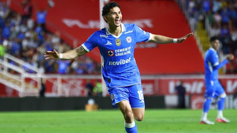 CRUZ AZUL GANA 1-3 A NECAXA