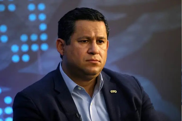 UN GOBERNADOR GANABA MÁS QUE AMLO EN SU SEXENIO