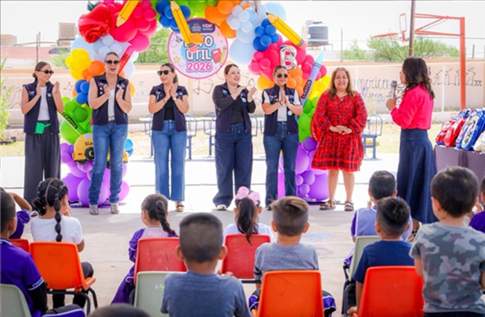 CONTINÚA DIF MUNICIPAL ENTREGA DE ÚTILES ESCOLARES DURANTE EL REGRESO A CLASES