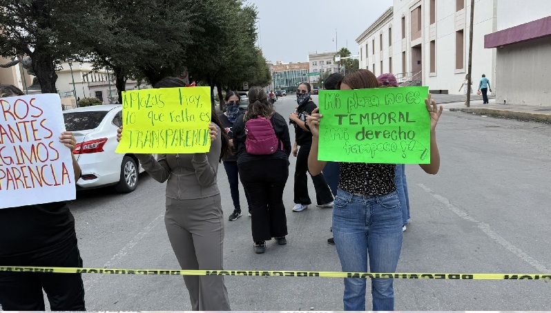 CONTINÚAN BLOQUEOS Y TOMA DE INSTALACIONES DE SECRETARIA DE EDUCACIÓN
