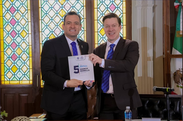 ENTREGA MARCO BONILLA AL AYUNTAMIENTO SU QUINTO INFORME DE GOBIERNO