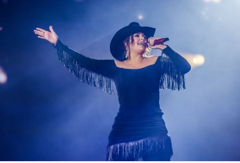 YURIDIA ARRANCÓ EN EL ESTADIO GNP SEGUROS SU GIRA NACIONAL 