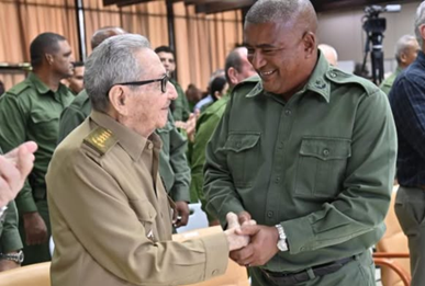 REAPARECE RAÚL CASTRO TRAS RUMOR SOBRE SU ESTADO DE SALUD