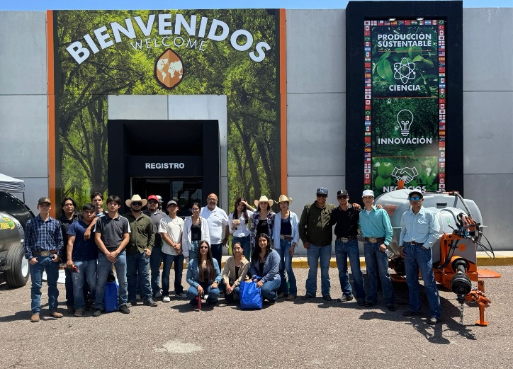 ESTUDIANTES ENFOCADOS EN LA INNOVACIÓN DEL SECTOR NOGALERO