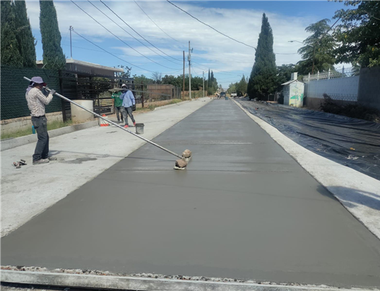 AVANZA PAVIMENTACIÓN DE LA CALLE SIERRA PALMAREJO EN LA COLONIA SIERRA AZUL