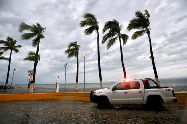 EL SECTOR DE ASEGURADORAS SE ENCUENTRA LISTO PARA EVALUAR DAÑOS QUE PUEDA CAUSAR EL HURACÁN ‘POLO‘.