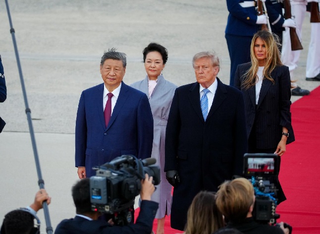 EN SU PRIMERA VISITA A EE.UU. LLEGA XI JING PING PRESIDENTE DE CHINA