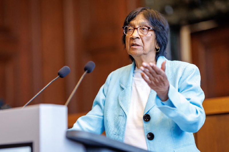 LA SUDAFRICANA NAVI PILLAY GANA EL PREMIO NOVEL DE LA PAZ