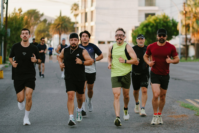 CORREDORES REALIZAN SHAKEOUT RUMBO AL 21K TARAHUMARA THD BY BROOKS