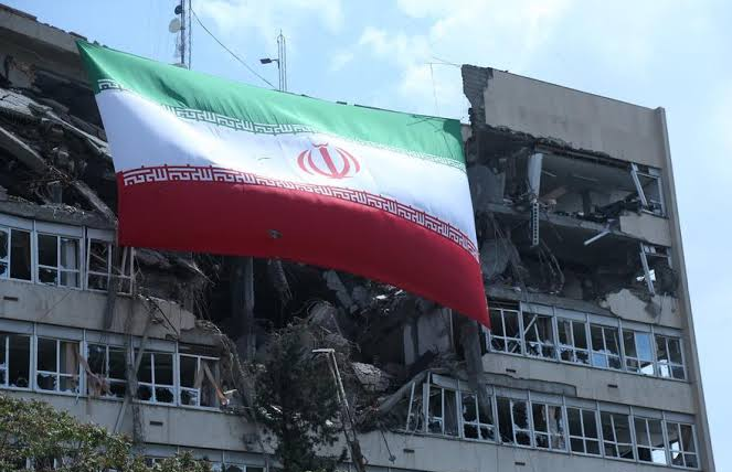 EL EJÉRCITO ESTADOUNIDENSE ELABORO NUEVOS PLANES DE ATAQUE CON LA “MADRE DE TODAS LAS BOMBAS” EN CONTRA DE IRÁN.