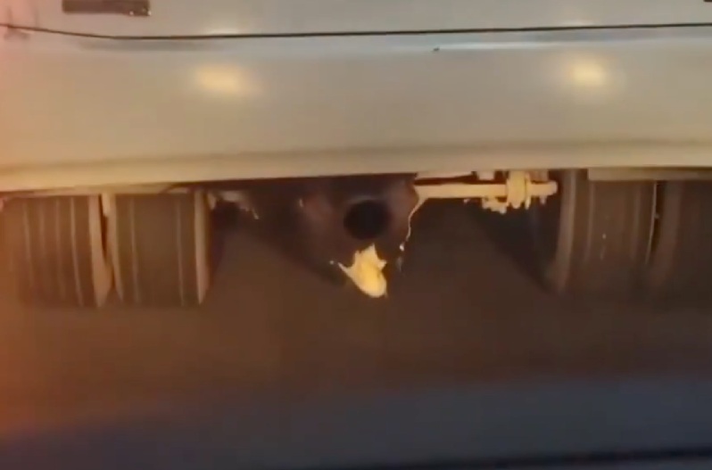 UN ADOLESCENTE FUE DESCUBIERTO DEBAJO DE UN AUTOBÚS QUE SE DIRIGÍA DE CADEREYTA DE MONTES HACIA QUERÉTARO CAPITAL