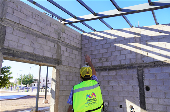CONSTRUCCIÓN DE SALÓN DE USOS MÚLTIPLES EN JARDINES DE SACRAMENTO VA AL 50%: MUNICIPIO